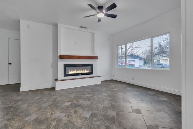 2360 Finland Ave, Stockton, CA 95205