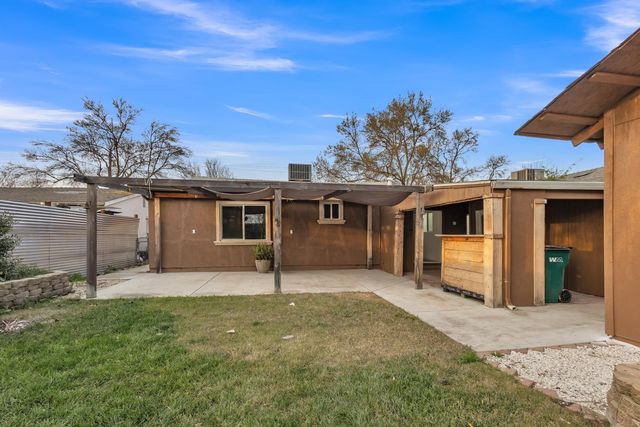 2360 Finland Ave, Stockton, CA 95205