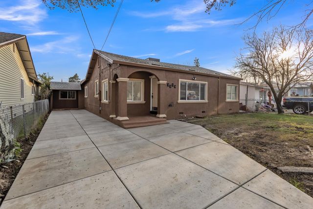 2360 Finland Ave, Stockton, CA 95205