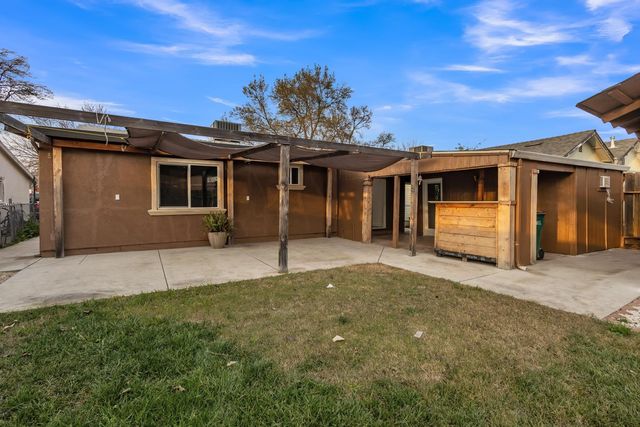 2360 Finland Ave, Stockton, CA 95205