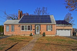 36 Kenwood Road, Milford, CT 06460
