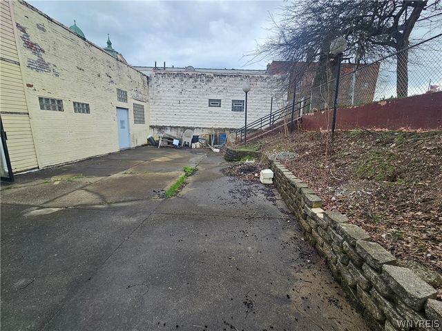 2711 South Park Avenue, Lackawanna, NY 14218