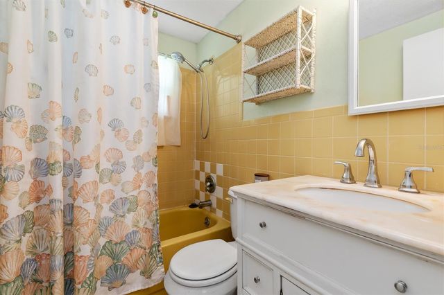 2205 DIXIE AVENUE, Punta Gorda, FL 33950