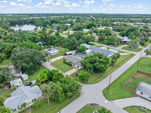 2205 DIXIE AVENUE, Punta Gorda, FL 33950