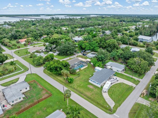 2205 DIXIE AVENUE, Punta Gorda, FL 33950