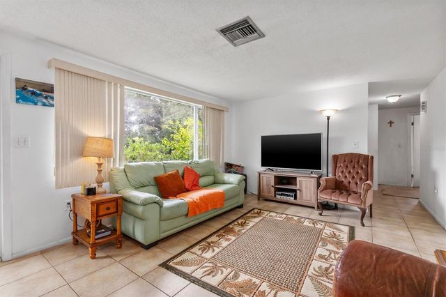 2205 DIXIE AVENUE, Punta Gorda, FL 33950