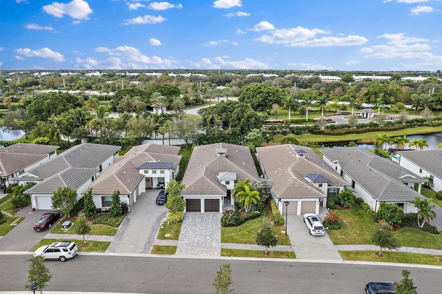 2938 Gin Berry Way, West Palm Beach, FL 33401