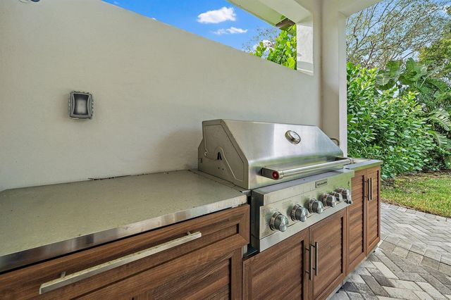 2938 Gin Berry Way, West Palm Beach, FL 33401