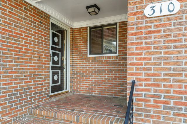 310 Gregory Road, Wilmington, NC 28405