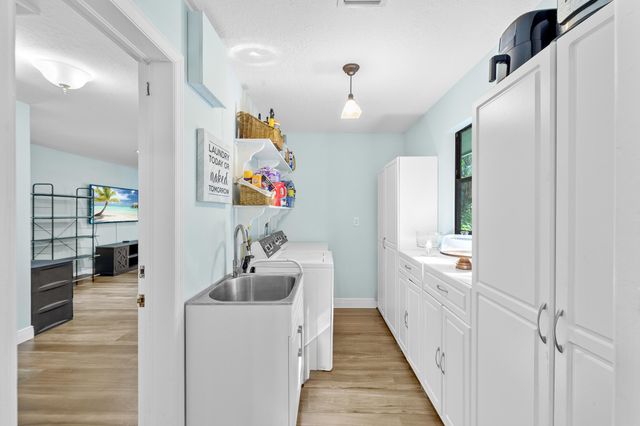 9207 N 166th Way N, Jupiter, FL 33478