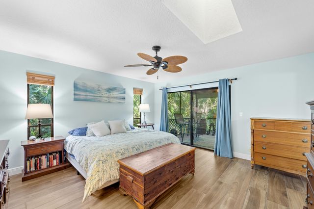 9207 N 166th Way N, Jupiter, FL 33478