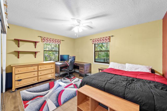 9207 N 166th Way N, Jupiter, FL 33478