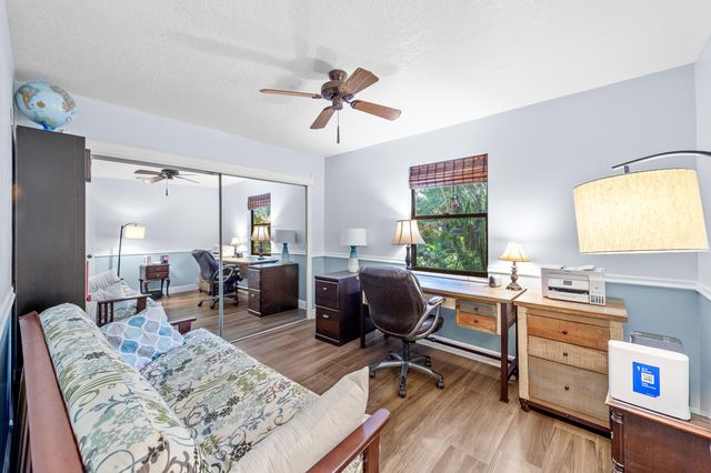 9207 N 166th Way N, Jupiter, FL 33478