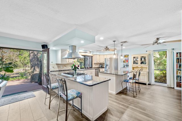 9207 N 166th Way N, Jupiter, FL 33478