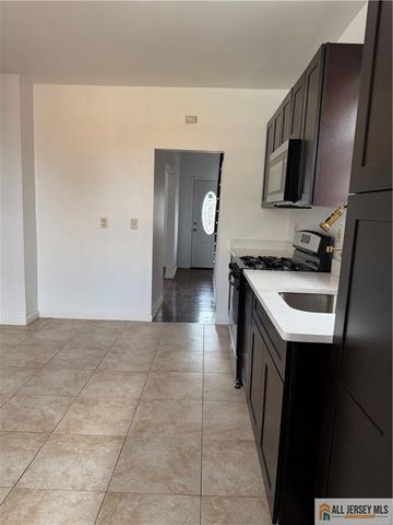 350 Summit Avenue, Perth Amboy, NJ 08861