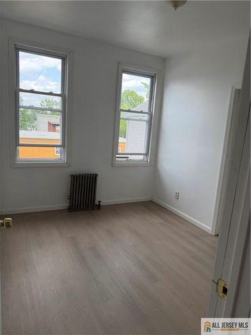350 Summit Avenue, Perth Amboy, NJ 08861