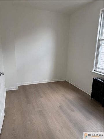 350 Summit Avenue, Perth Amboy, NJ 08861