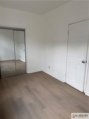 350 Summit Avenue, Perth Amboy, NJ 08861