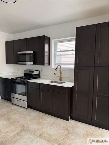350 Summit Avenue, Perth Amboy, NJ 08861