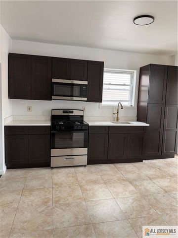 350 Summit Avenue, Perth Amboy, NJ 08861