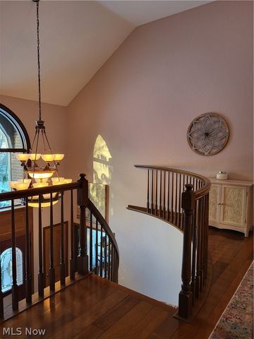 1882 Meadow Drive, Hinckley, OH 44233