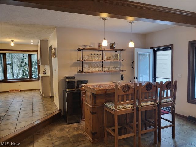 1882 Meadow Drive, Hinckley, OH 44233