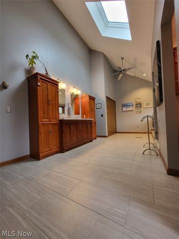 1882 Meadow Drive, Hinckley, OH 44233