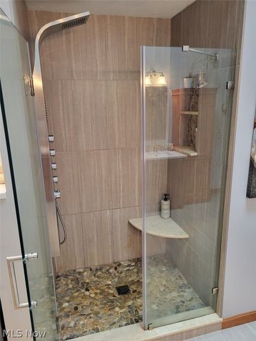 1882 Meadow Drive, Hinckley, OH 44233