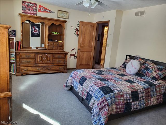 1882 Meadow Drive, Hinckley, OH 44233