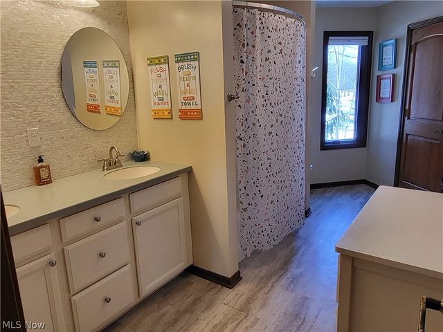 1882 Meadow Drive, Hinckley, OH 44233