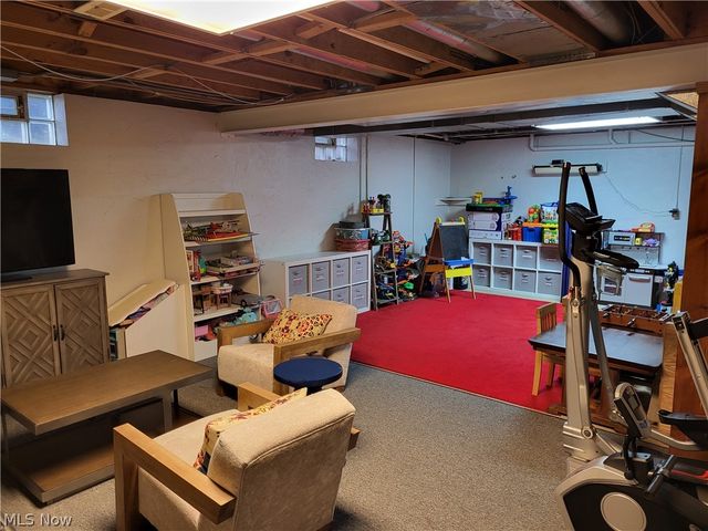 1882 Meadow Drive, Hinckley, OH 44233