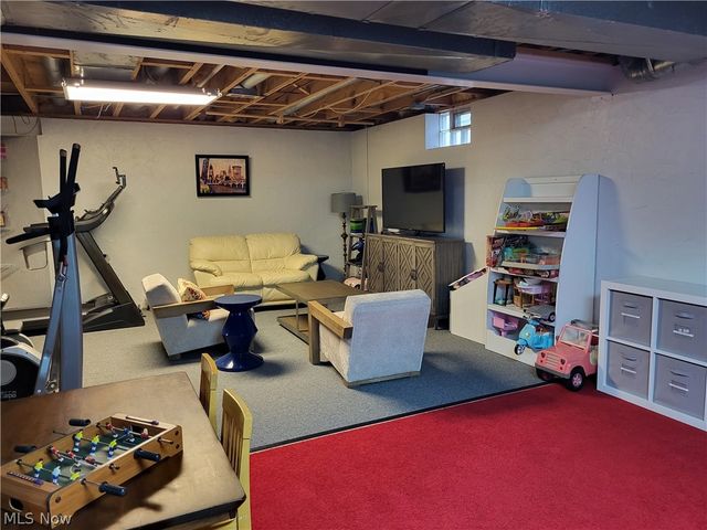 1882 Meadow Drive, Hinckley, OH 44233