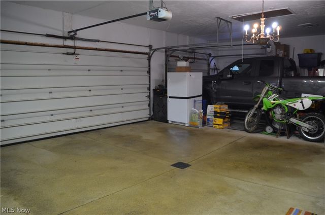 1882 Meadow Drive, Hinckley, OH 44233