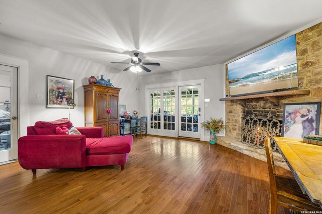 240 POST AVE, San Antonio, TX 78215