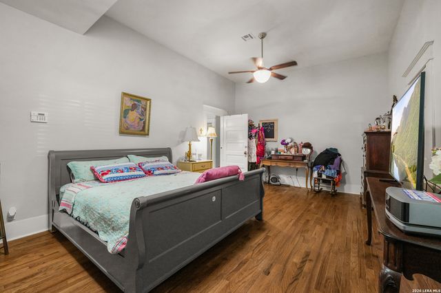 240 POST AVE, San Antonio, TX 78215