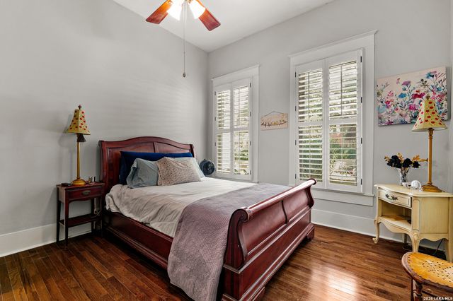 240 POST AVE, San Antonio, TX 78215