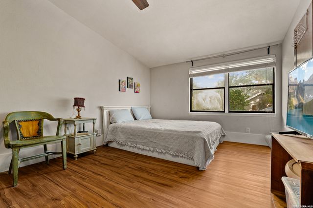 240 POST AVE, San Antonio, TX 78215