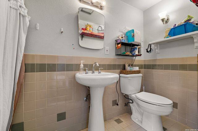 240 POST AVE, San Antonio, TX 78215