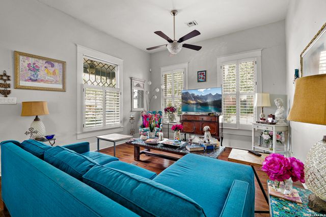 240 POST AVE, San Antonio, TX 78215