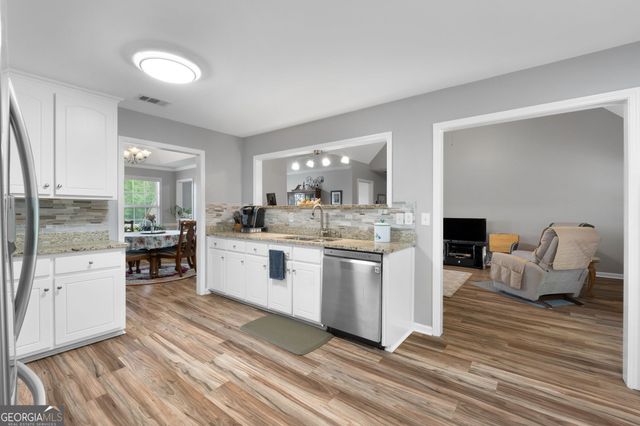 563 Deadwood Trail, Locust Grove, GA 30248