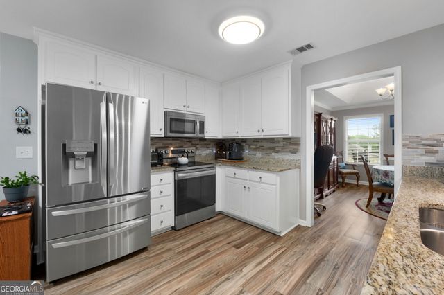563 Deadwood Trail, Locust Grove, GA 30248