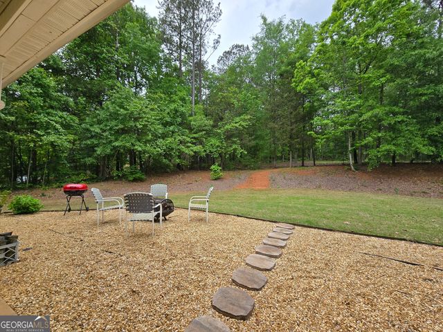 563 Deadwood Trail, Locust Grove, GA 30248