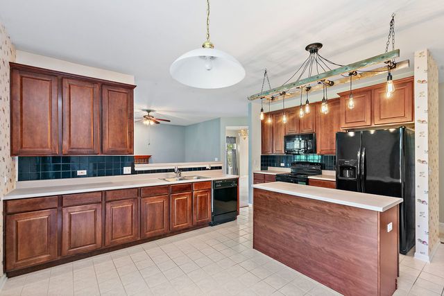 1108 Fox Path, West Dundee, IL 60118