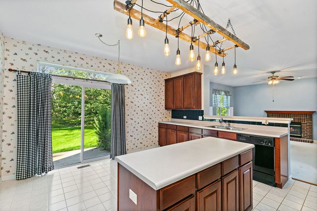 1108 Fox Path, West Dundee, IL 60118