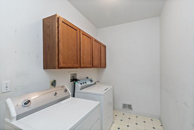 1108 Fox Path, West Dundee, IL 60118