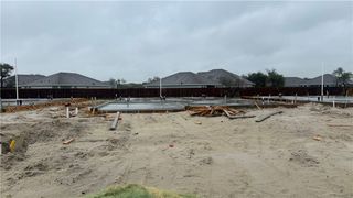 141 Grenada Dr, Rockport, TX 78382