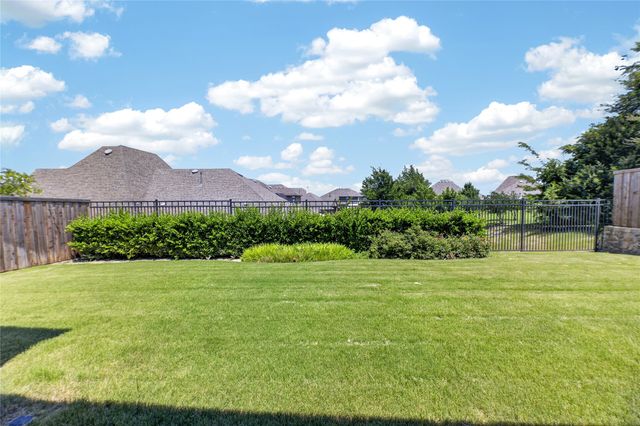 3916 Silent Water Street, Mckinney, TX 75071