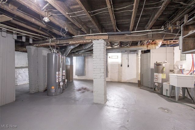 692 E 128th Street, Cleveland, OH 44108