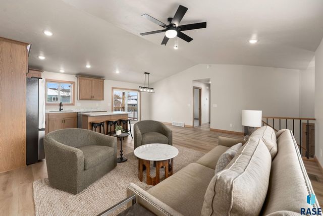 208 N Sund St Street, Worthing, SD 57077