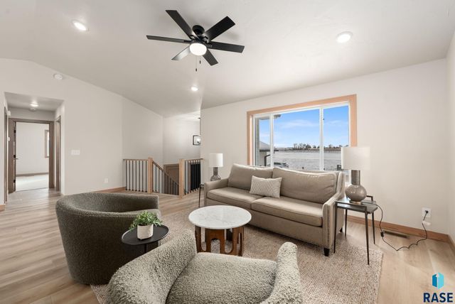 208 N Sund St Street, Worthing, SD 57077